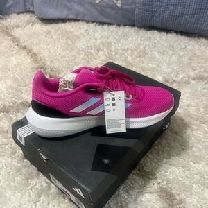 Women’s Adidas sneaker size 10